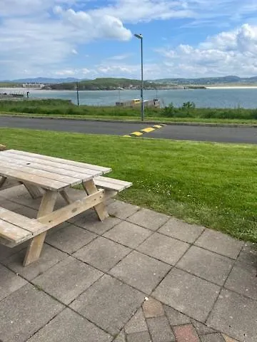 10 Harbourside Semesterbostad *